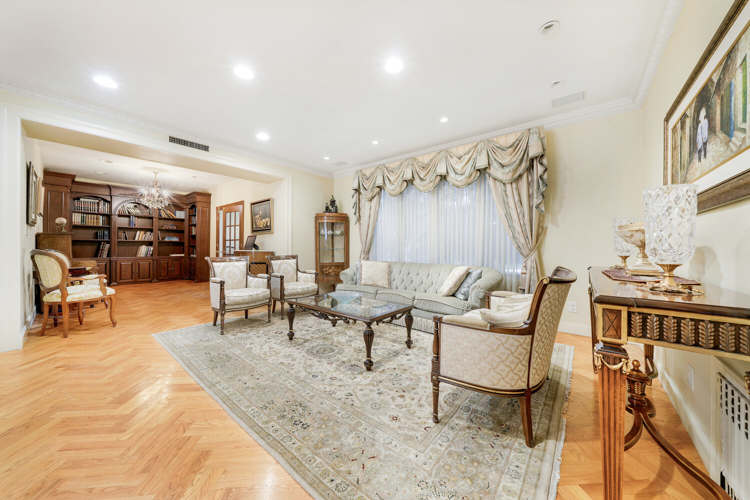 Supplied property photographs and details for 2807 Quentin Road